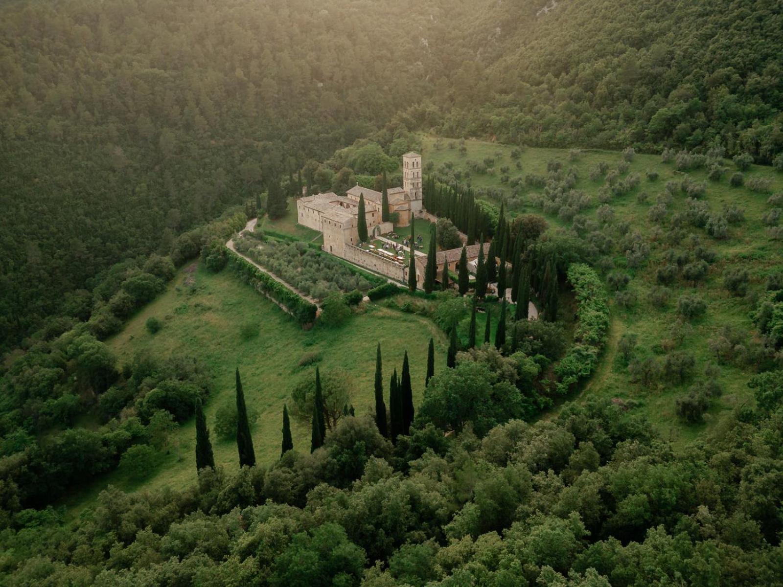 Abbazia San Pietro In Valle Ферентилло Экстерьер фото