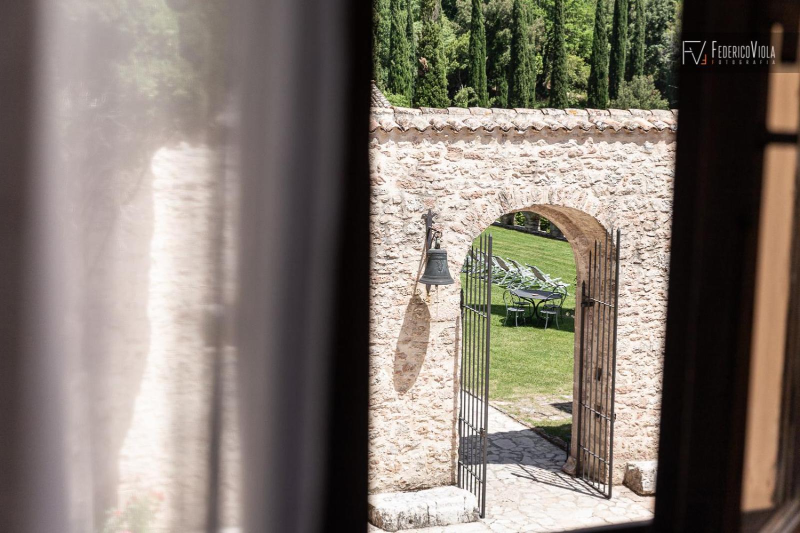 Abbazia San Pietro In Valle Ферентилло Экстерьер фото