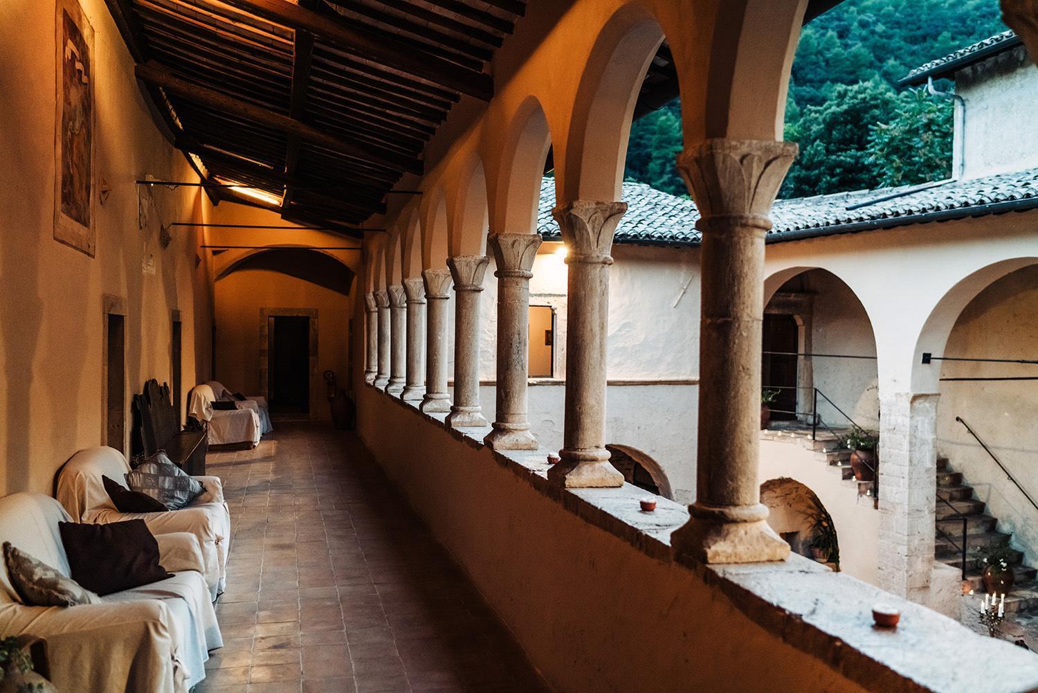 Abbazia San Pietro In Valle Ферентилло Экстерьер фото