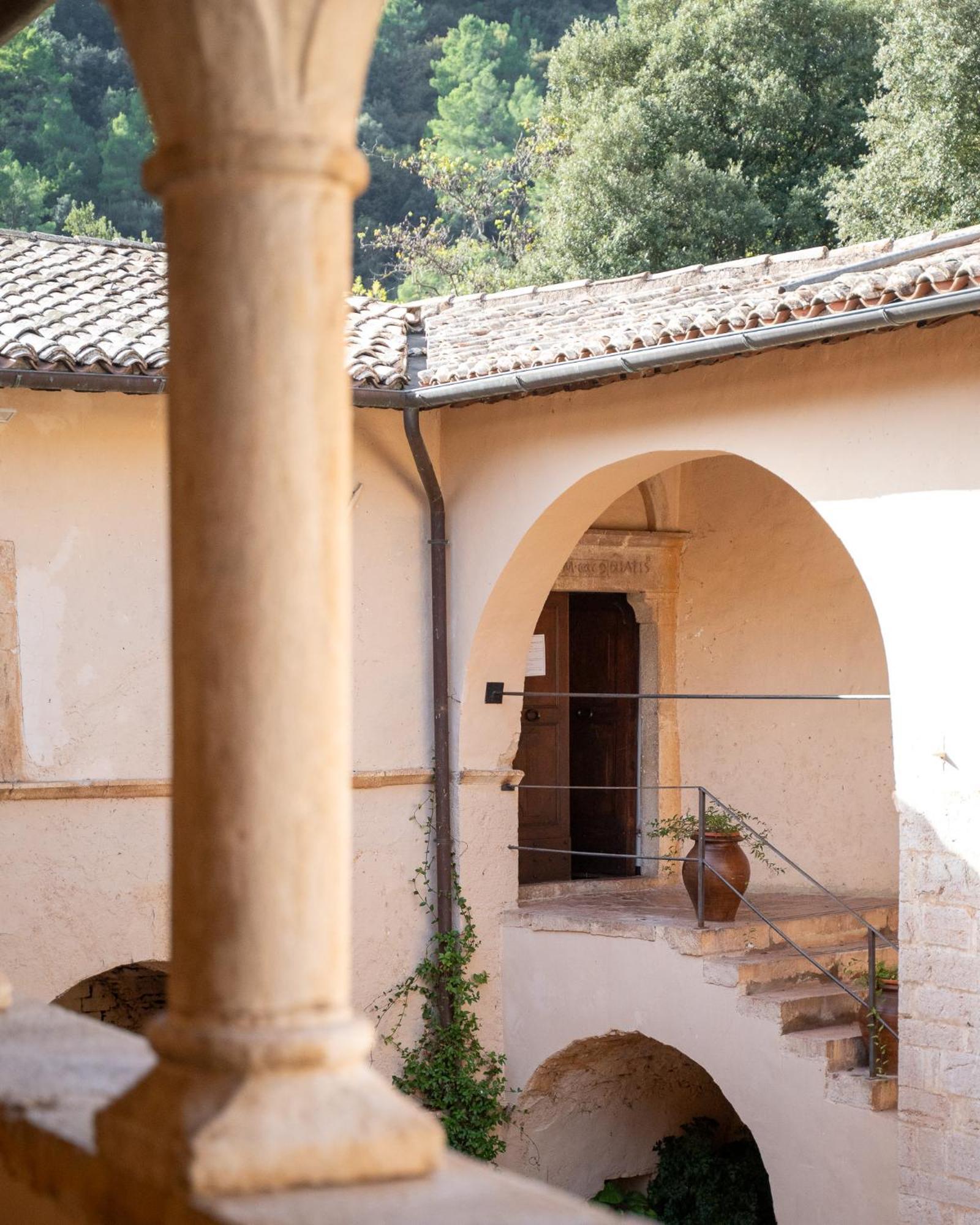 Abbazia San Pietro In Valle Ферентилло Экстерьер фото